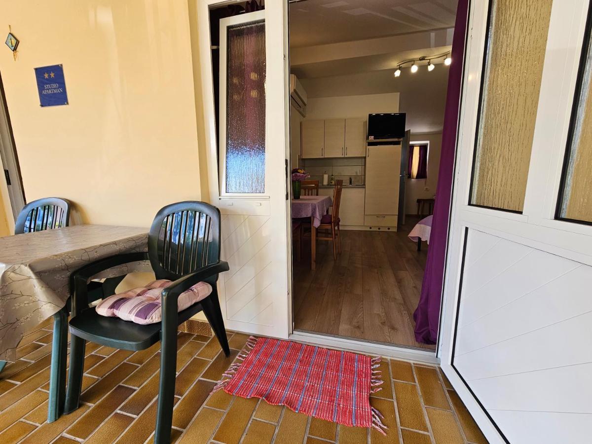 Apartments La Pergola روفينج المظهر الخارجي الصورة