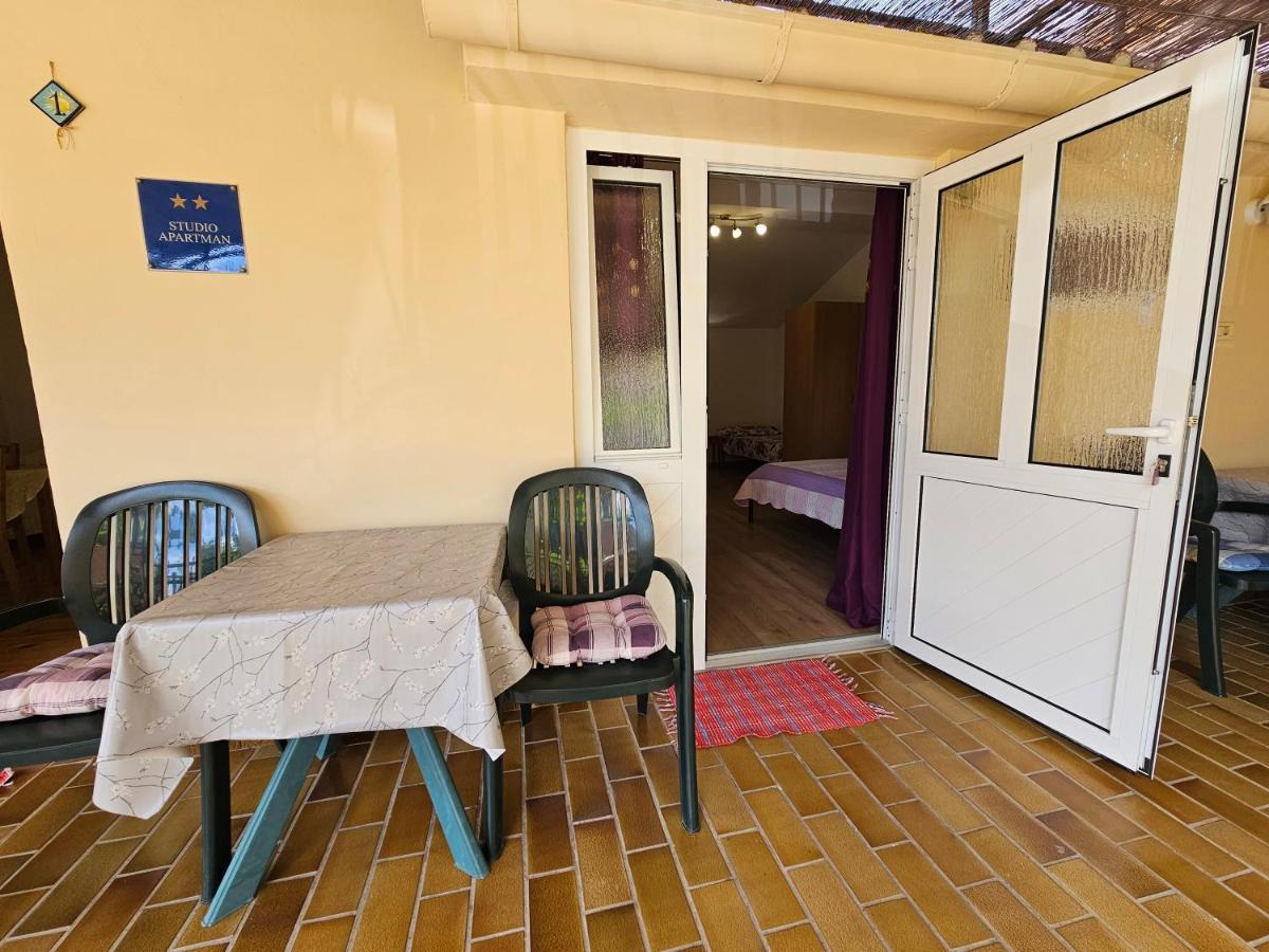 Apartments La Pergola روفينج المظهر الخارجي الصورة