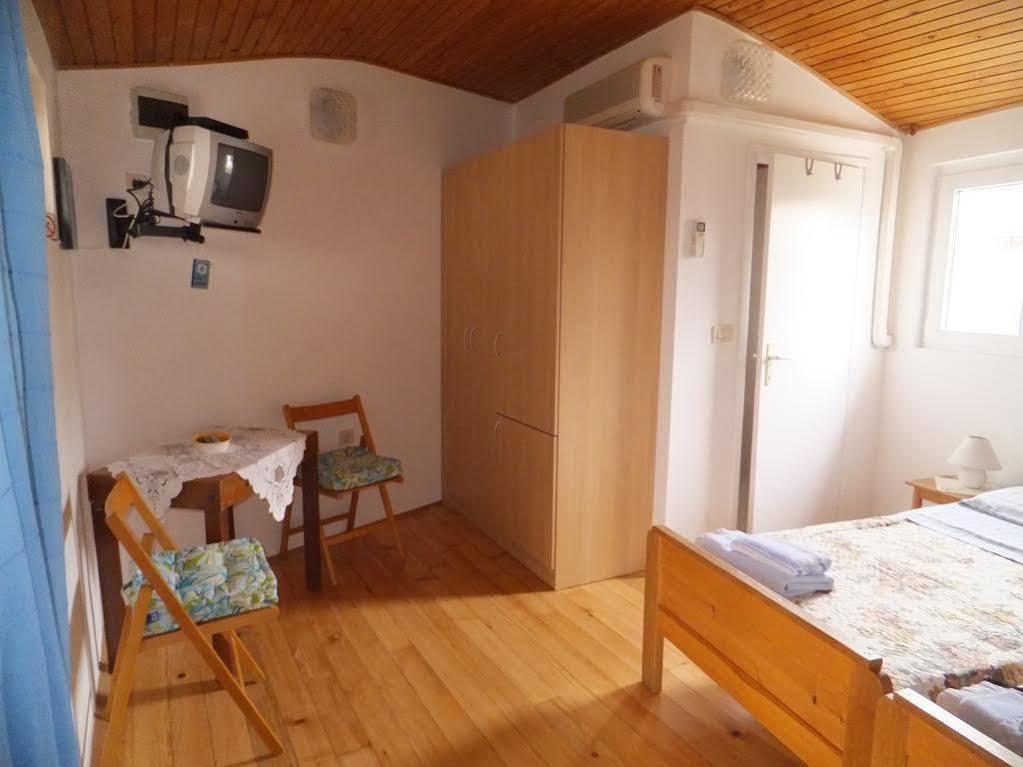 Apartments La Pergola روفينج المظهر الخارجي الصورة